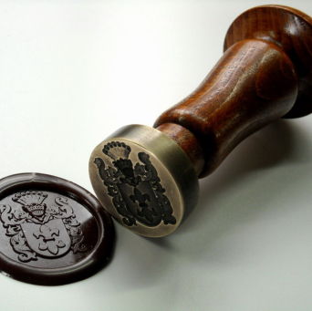 Stempel do laku fi 35mm na drewnianym uchwycie