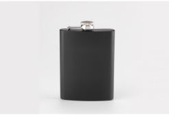 Czarna piersiówka ze stali nierdzewnej do grawerowania 240ml
